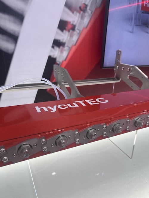 Patented and award-winning: the hycuTEC hydro-charging system. © 2025 Barmag