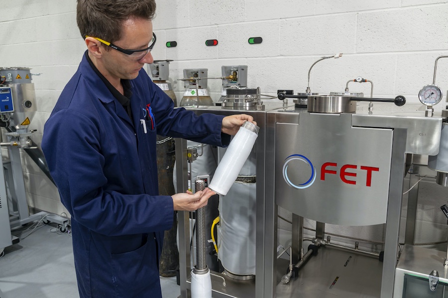 FET’s closed-loop supercritical CO2 system can achieve more than 95% solvent recovery without loss of performance. © 2025 FET