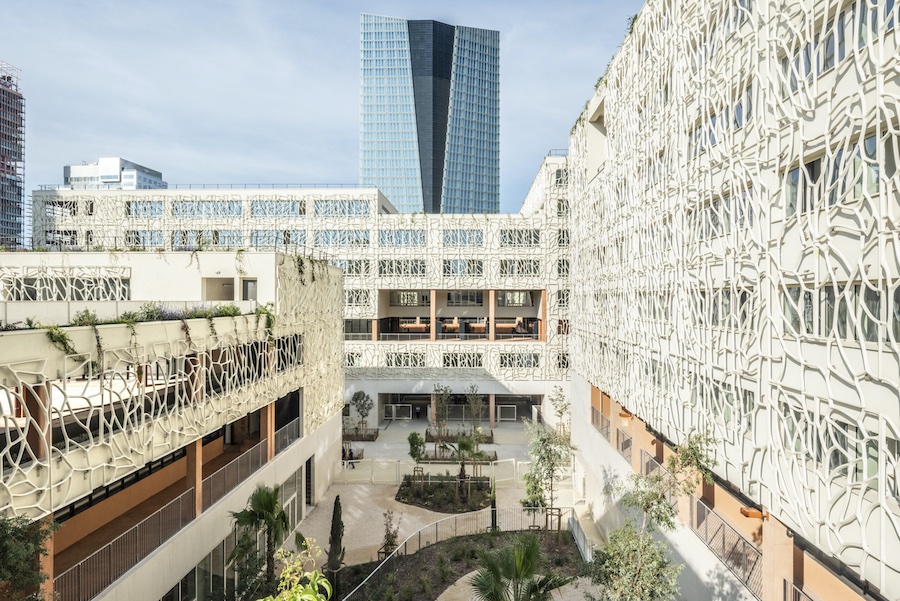 The façade of the new Cité Scolaire Internationale Jacques Chirac in Marseille is clad with 880 panels © 2025 Lisa Ricciotti