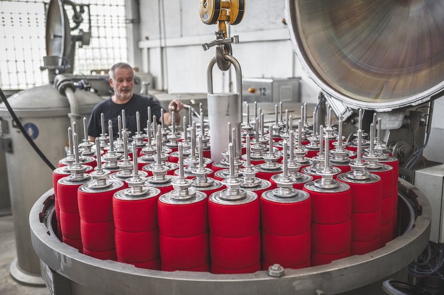 At its state-of-the-art dyeing facility, Gebr. Otto brings color to yarn – and to life. © 2026 Gebr. Otto