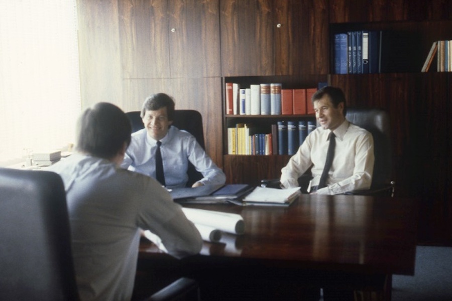 Rainer and Peter Mayer in the 1970s: They represented the third generation of owners; Rainer Mayer joined the company in 1972 at the age of 24. His older brother Peter had been working at the company since 1961. © 2025 Mayer & Cie.