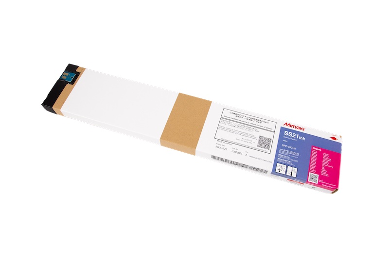 The revised carbon ink cartridge allows for a 68% reduction in plastic use © 2025 Mimaki