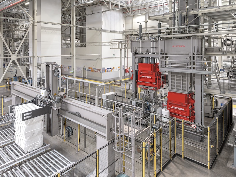 AUTEFA Solutions Lift Box Compact LBC baling press  with automated packing © 2024 Autefa Solutions